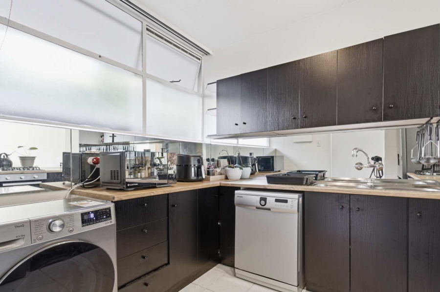 2 Bedroom Property for Sale in Green Point Western Cape